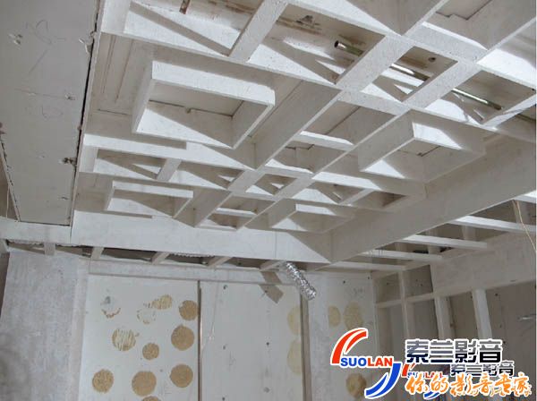 龙湖滟澜山去年的重点工程,今年拆除重新装修!~关注! 家庭影院装修
