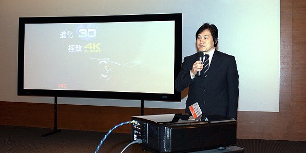 JVC最新款3D Full HD投影机 DLA-XC988 与 DLA-XC788体验抢先看 20111204030703314