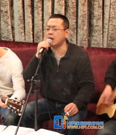 索兰影音店面专访---- 体验别墅卡拉OK效果 20111208094456841