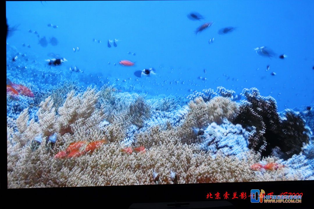 松下PT-AE7000EH高清3D投影机实物照片简介 20111219094212209
