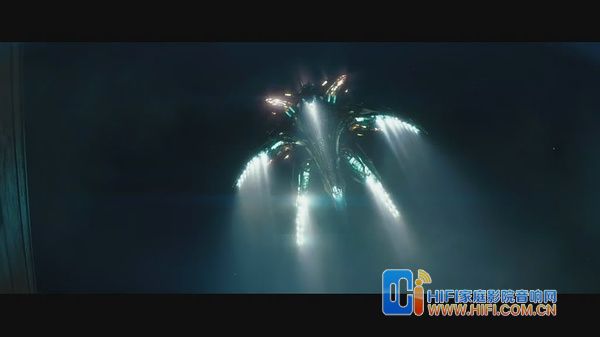 《超级8》小镇少年狭路逢天外来客 超级8