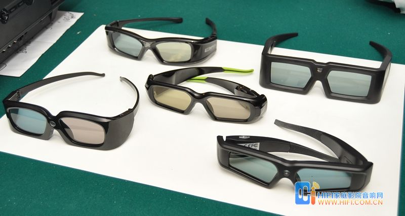 JVC XC388/索尼HW30/明基W7000/爱普生TW8500性能测试 3D 眼镜