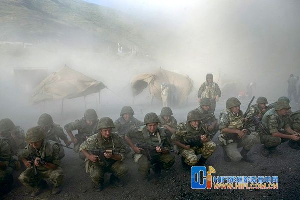 《八月八日》以孩子的视角和成人的视角交替审视格鲁吉亚战争 八月八日