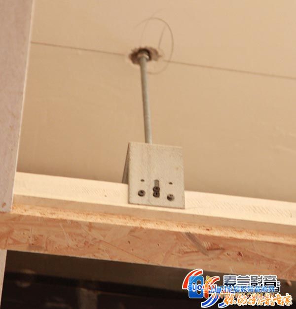 家庭影院使用加长U型龙骨架配吊筋