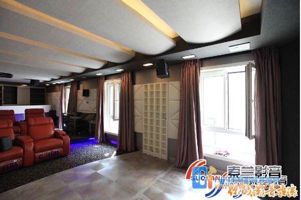 万万树家庭影院工程施工完设备进场调试 家庭影院装修