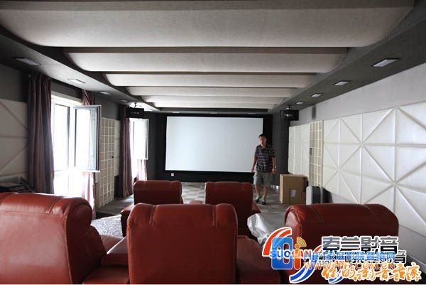万万树家庭影院工程施工完设备进场调试 家庭影院装修