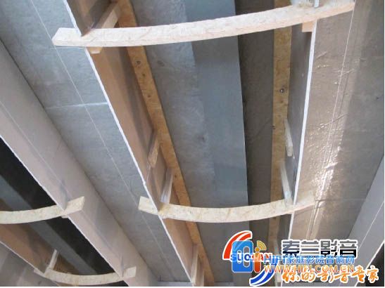 万万树家庭影院工程施工完设备进场调试 家庭影院装修