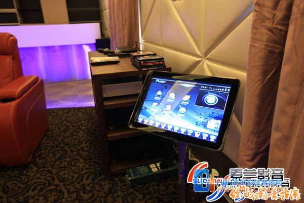 万万树家庭影院工程施工完设备进场调试 家庭影院点歌机