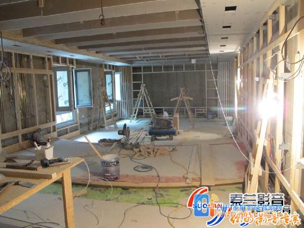 万万树家庭影院工程施工完设备进场调试 家庭影院装修