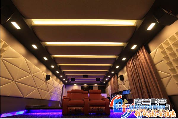 万万树家庭影院工程施工完设备进场调试 家庭影院装修设计