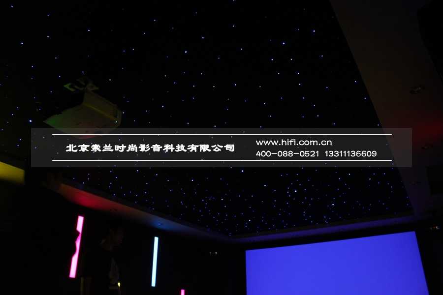 在房间里享受夜晚的星空 20170508032337379