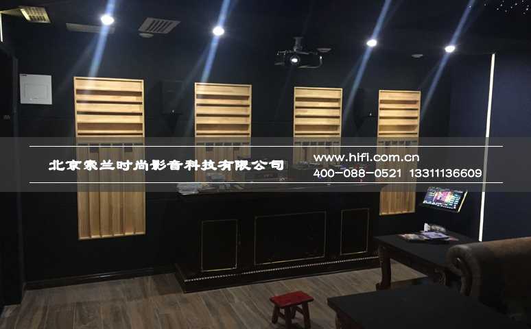 莱蒙湖30平米私人家庭影院装修案例 私人家庭影院装修后墙设计