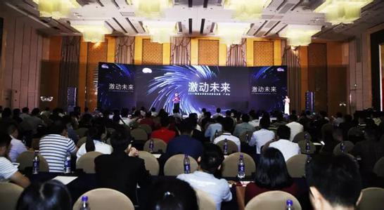 明基4K家庭影院投影机走进城都商业圈 距离你还遥远吗 20180708054654729