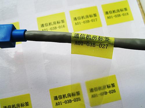 家庭影院布线非常杂乱应该怎么补救?A/V电缆管理的7个技巧 20200714040848431