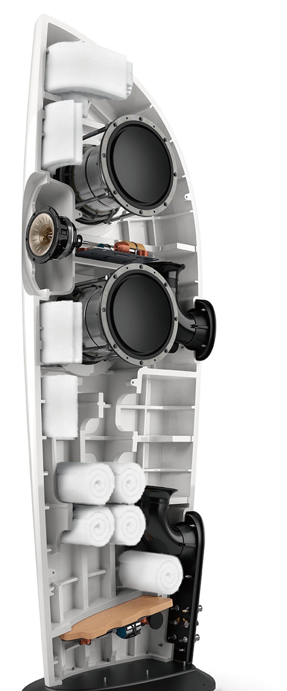 KEF Blade One Meta 与 Blade Two Meta 旗舰音箱：对精准声音的极致追求