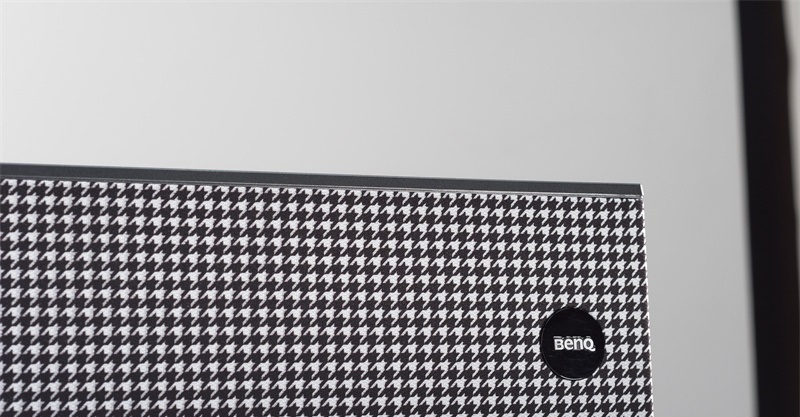 BenQ(明基)i930L:注重专业之余,更大胆引入经典时尚元素 BenQ(明基)i930L:注重专业之余,更大胆引入经典时尚元素