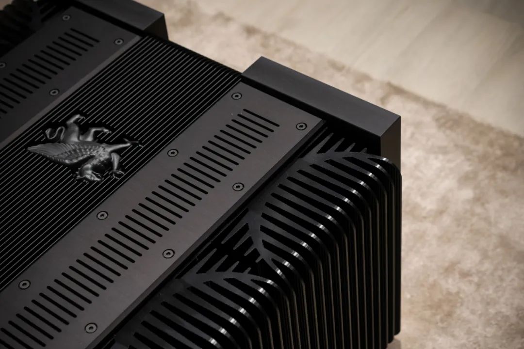 丹麦贵丰 Gryphon Audio Apex 顶峰后级的出现 20220715035703805