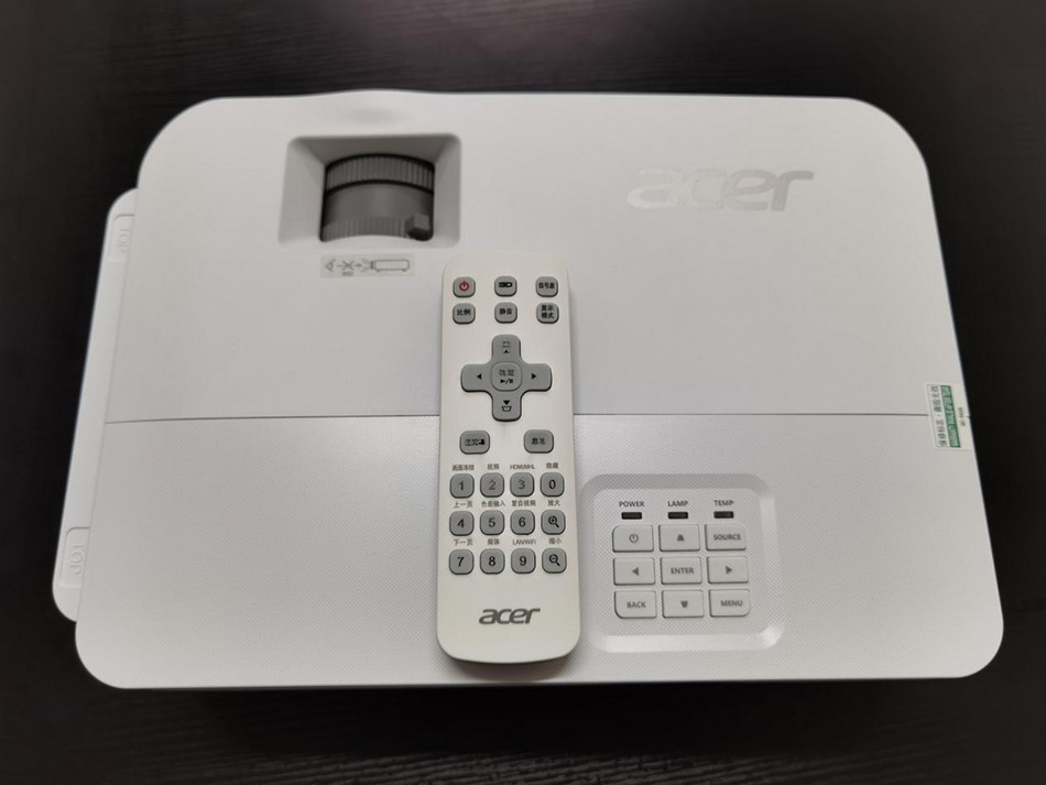 Acer面向居家场景推出的2022升级款4K投影机H6830BD 20220801050849835