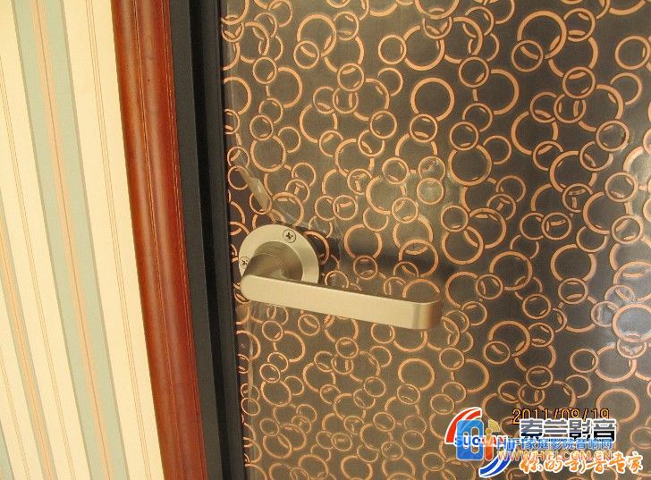 龙湖滟澜山的奢华影院 家庭影院隔声门