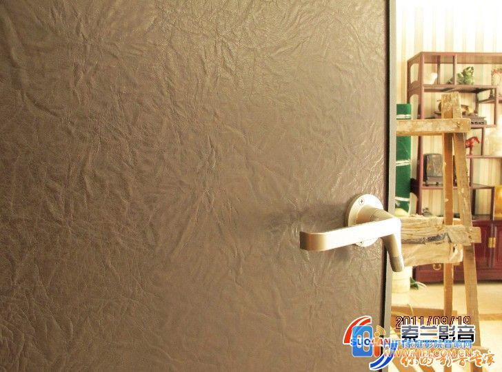 龙湖滟澜山的奢华影院 家庭影院隔声门内侧