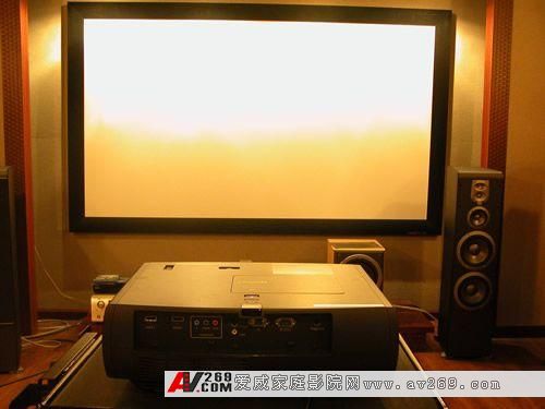 20万比1 顶级1080P投影机TW4500评测 \